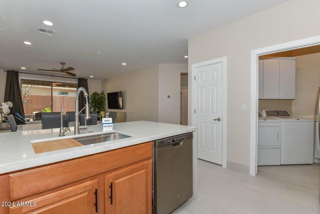 40309 N BELL MEADOW Trail, Phoenix, AZ 85086