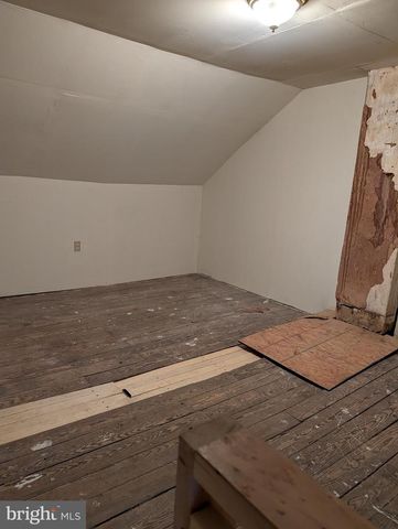 419 E 5TH ST, Mount Carmel, PA 17851