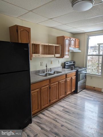 419 E 5TH ST, Mount Carmel, PA 17851