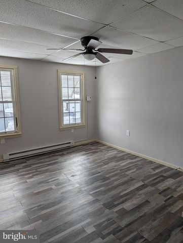 419 E 5TH ST, Mount Carmel, PA 17851