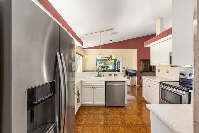 11416 SW 69TH CIR, Ocala, FL 34476