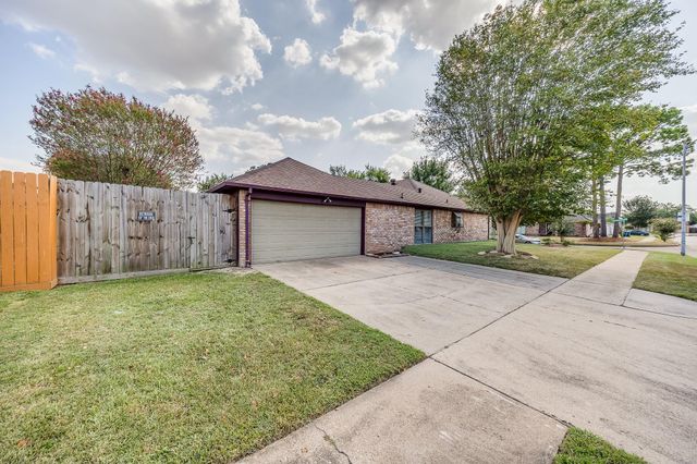 9014 Arlington Forest Drive, Houston, TX 77088