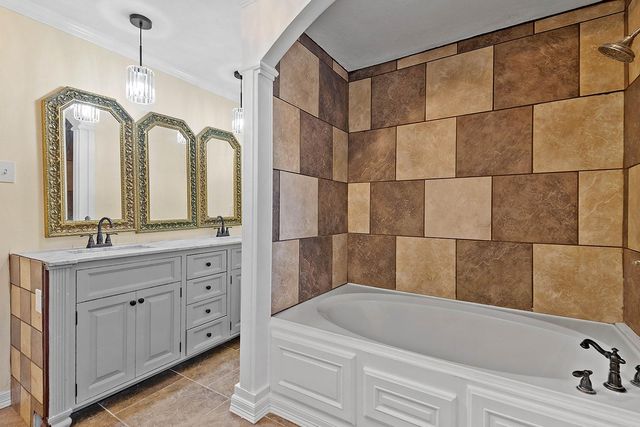 10703 Crestfield Court, Houston, TX 77070