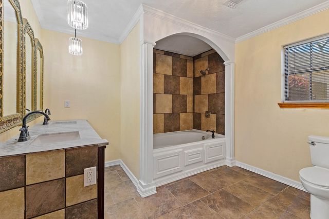 10703 Crestfield Court, Houston, TX 77070