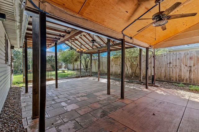 10703 Crestfield Court, Houston, TX 77070