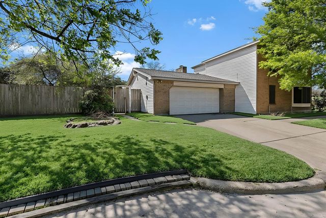 10703 Crestfield Court, Houston, TX 77070