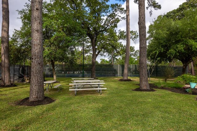 10703 Crestfield Court, Houston, TX 77070