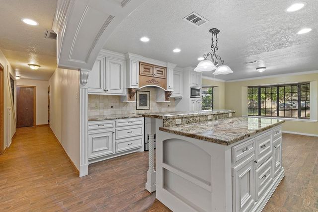 10703 Crestfield Court, Houston, TX 77070