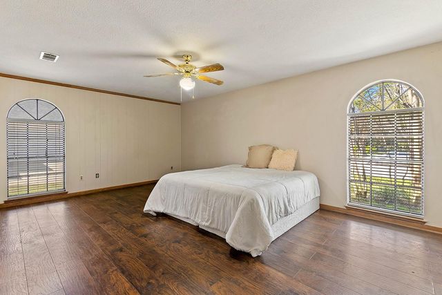 10703 Crestfield Court, Houston, TX 77070