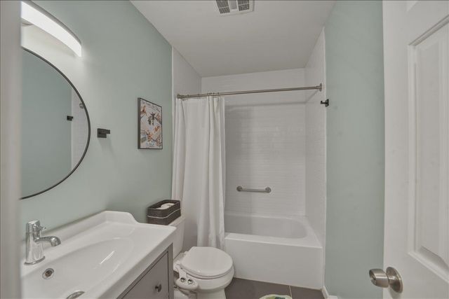 701 Dorset Street C12, South Burlington, VT 05403