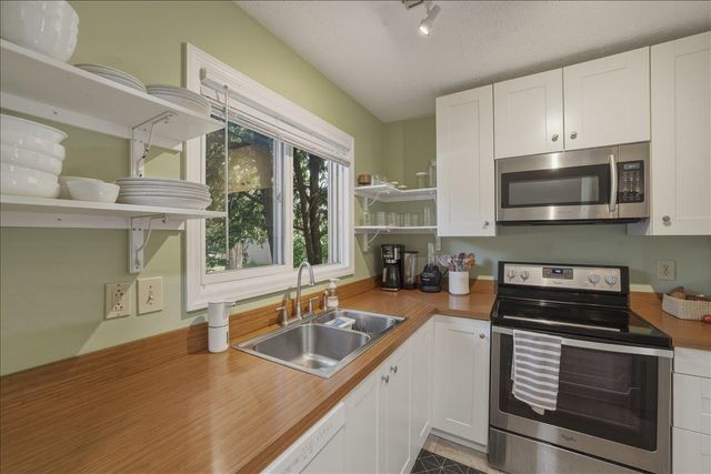701 Dorset Street C12, South Burlington, VT 05403