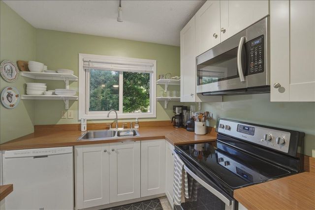 701 Dorset Street C12, South Burlington, VT 05403