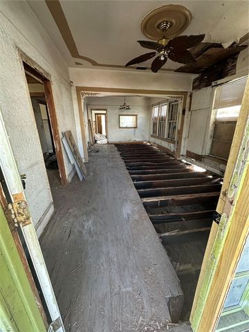 921 E 12TH AVENUE, Tampa, FL 33605