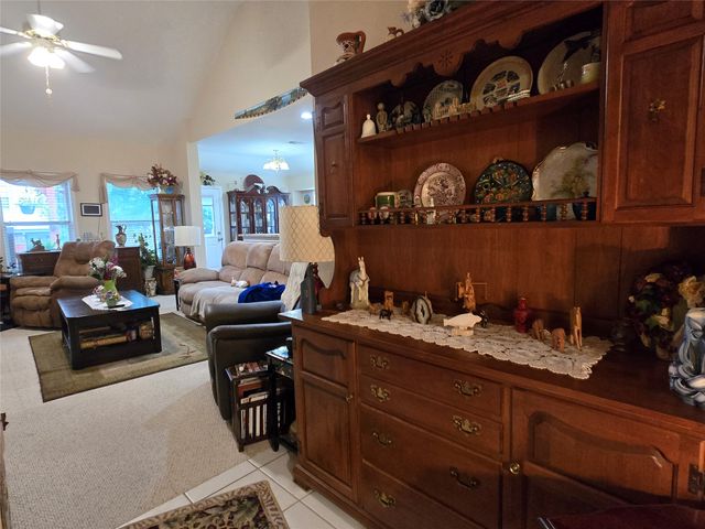 6013 Meadowglen Drive, Denton, TX 76226