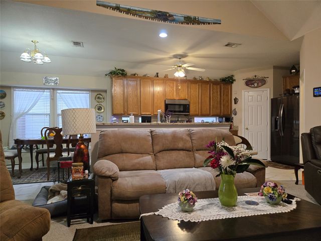 6013 Meadowglen Drive, Denton, TX 76226