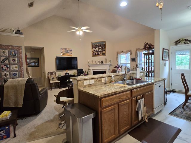 6013 Meadowglen Drive, Denton, TX 76226