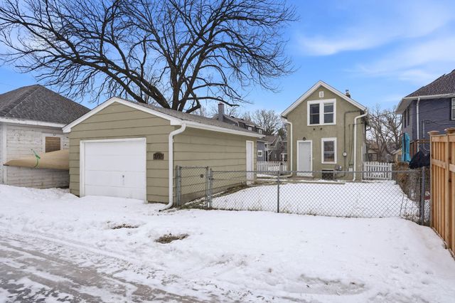 1559 Almond Avenue, Saint Paul, MN 55108