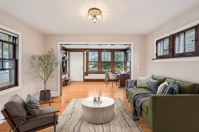 1559 Almond Avenue, Saint Paul, MN 55108