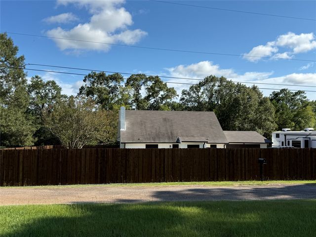 519 Clearwater Road, Grand Saline, TX 75140