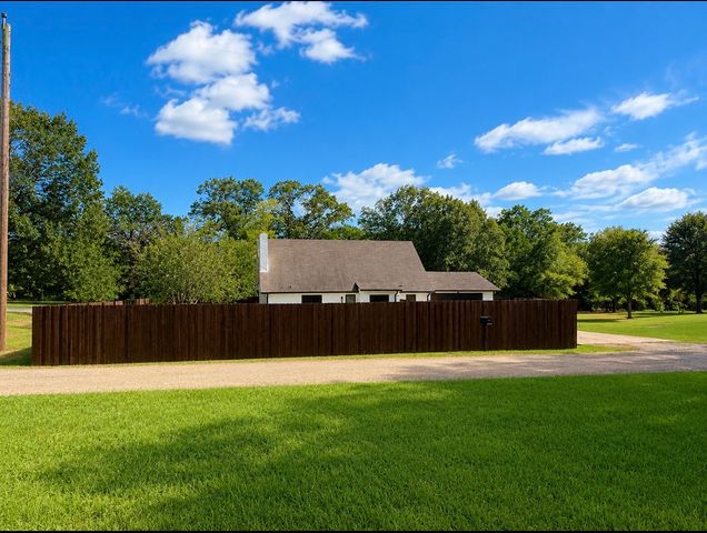 519 Clearwater Road, Grand Saline, TX 75140