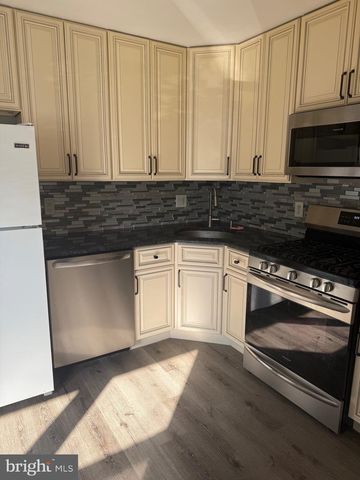 1015 ASHTON AVE, Beverly, NJ 08010