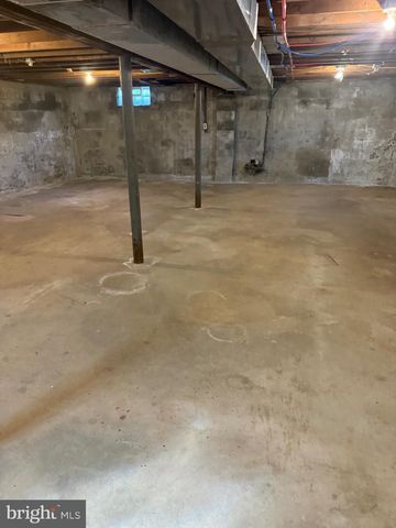 1015 ASHTON AVE, Beverly, NJ 08010