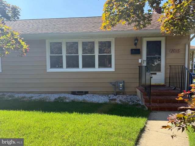 1015 ASHTON AVE, Beverly, NJ 08010