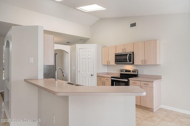 1198 Kenmore Street NW, Palm Bay, FL 32907