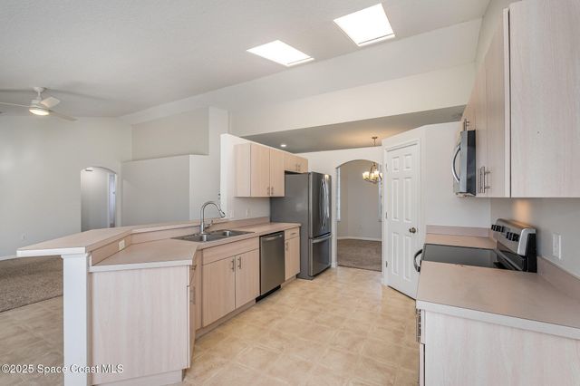 1198 Kenmore Street NW, Palm Bay, FL 32907