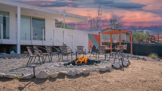 6946 Lennox Avenue, Yucca Valley, CA 92284