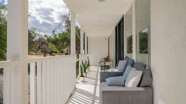 6946 Lennox Avenue, Yucca Valley, CA 92284