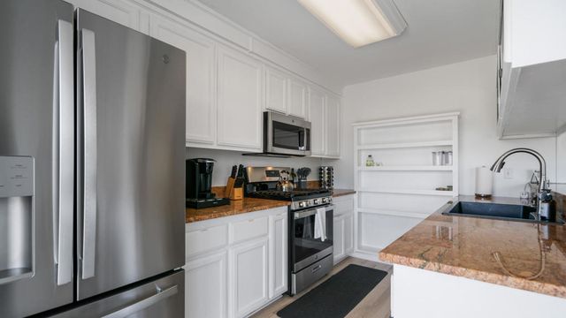 6946 Lennox Avenue, Yucca Valley, CA 92284