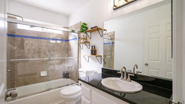 6946 Lennox Avenue, Yucca Valley, CA 92284