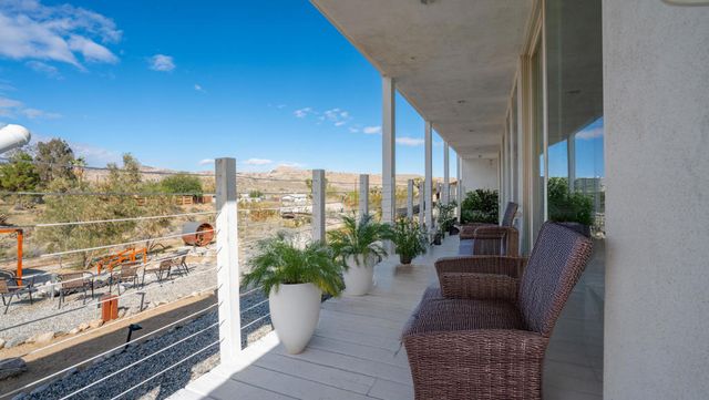 6946 Lennox Avenue, Yucca Valley, CA 92284