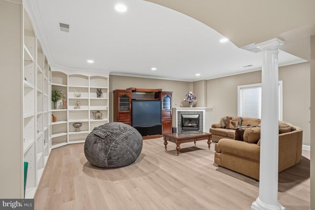 1156 FIELDVIEW DR, Reston, VA 20194