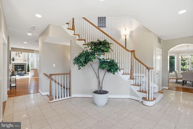 1156 FIELDVIEW DR, Reston, VA 20194