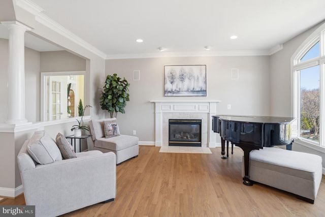 1156 FIELDVIEW DR, Reston, VA 20194