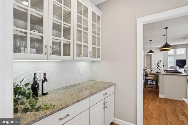 1156 FIELDVIEW DR, Reston, VA 20194