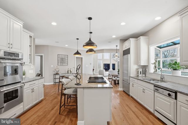 1156 FIELDVIEW DR, Reston, VA 20194