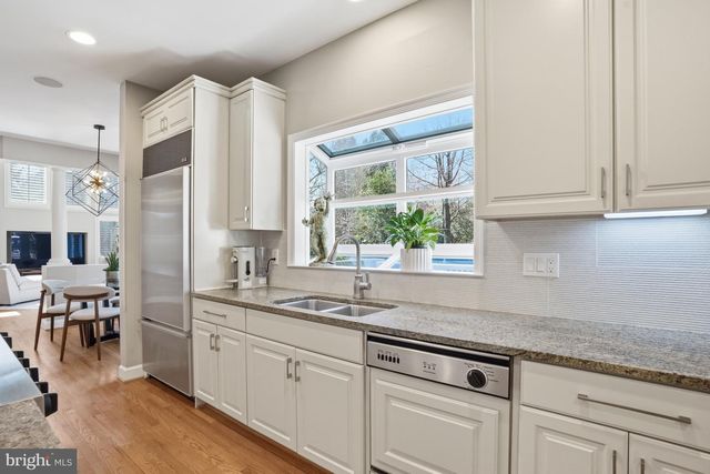 1156 FIELDVIEW DR, Reston, VA 20194