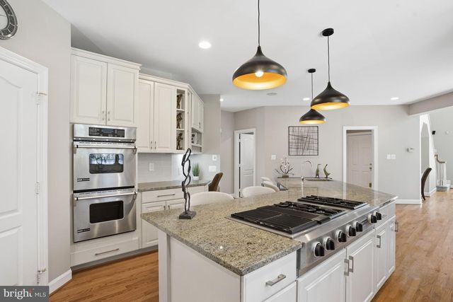 1156 FIELDVIEW DR, Reston, VA 20194