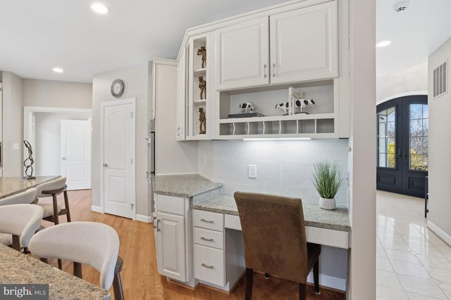 1156 FIELDVIEW DR, Reston, VA 20194