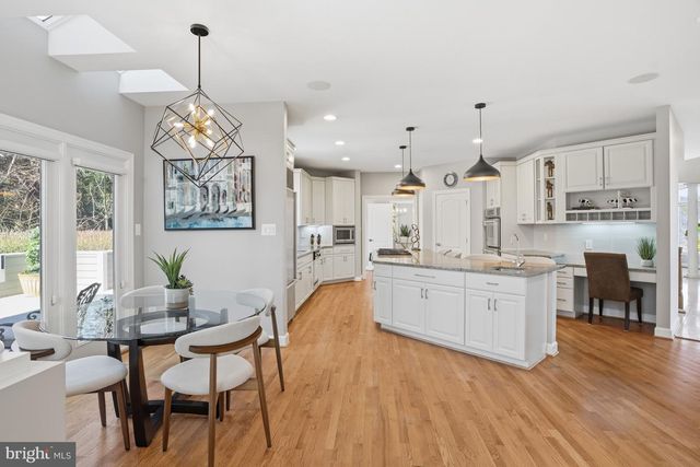 1156 FIELDVIEW DR, Reston, VA 20194