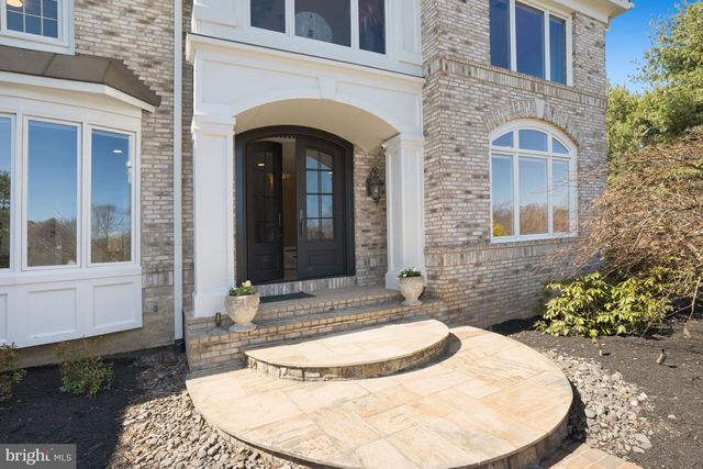 1156 FIELDVIEW DR, Reston, VA 20194