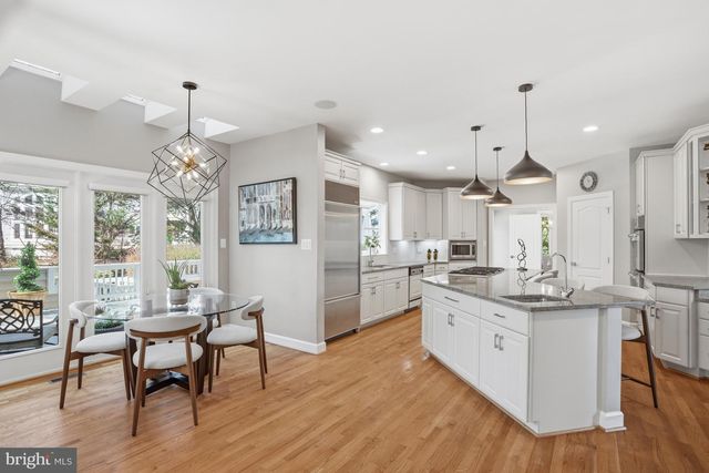 1156 FIELDVIEW DR, Reston, VA 20194