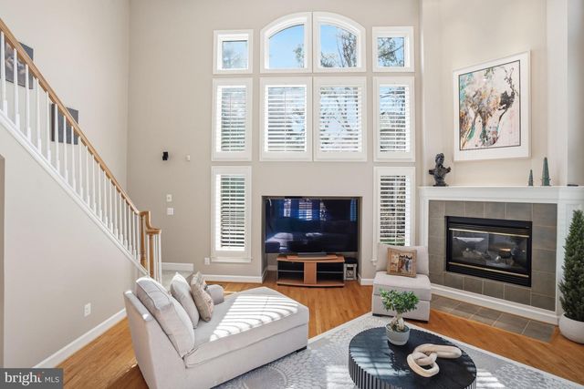 1156 FIELDVIEW DR, Reston, VA 20194