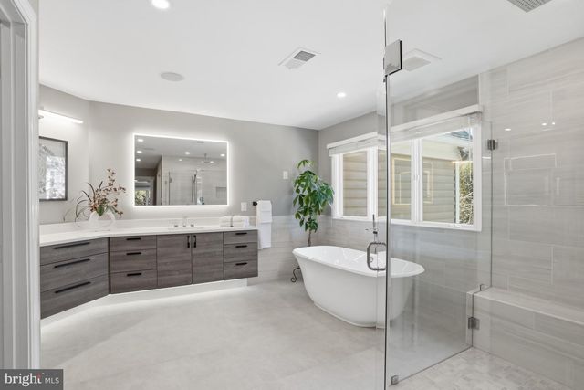 1156 FIELDVIEW DR, Reston, VA 20194