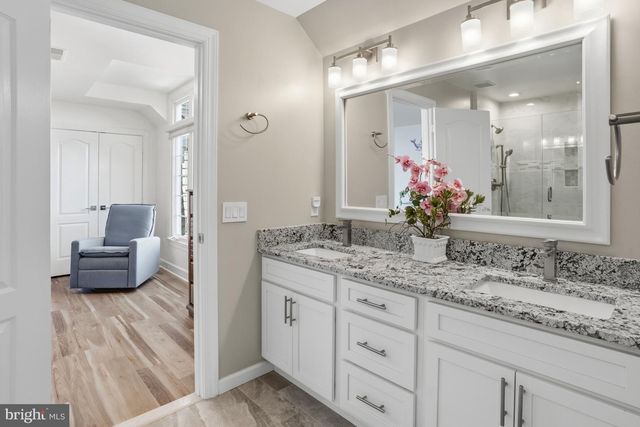 1156 FIELDVIEW DR, Reston, VA 20194