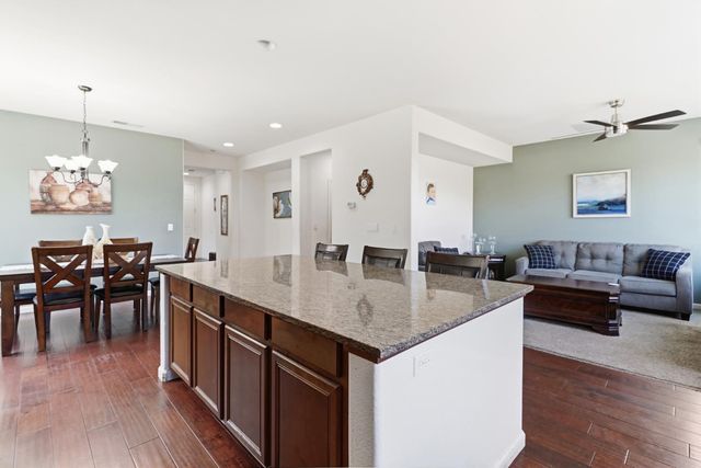 1993 Ellesmere Loop, Roseville, CA 95747