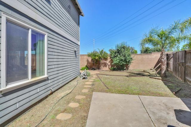 1993 Ellesmere Loop, Roseville, CA 95747